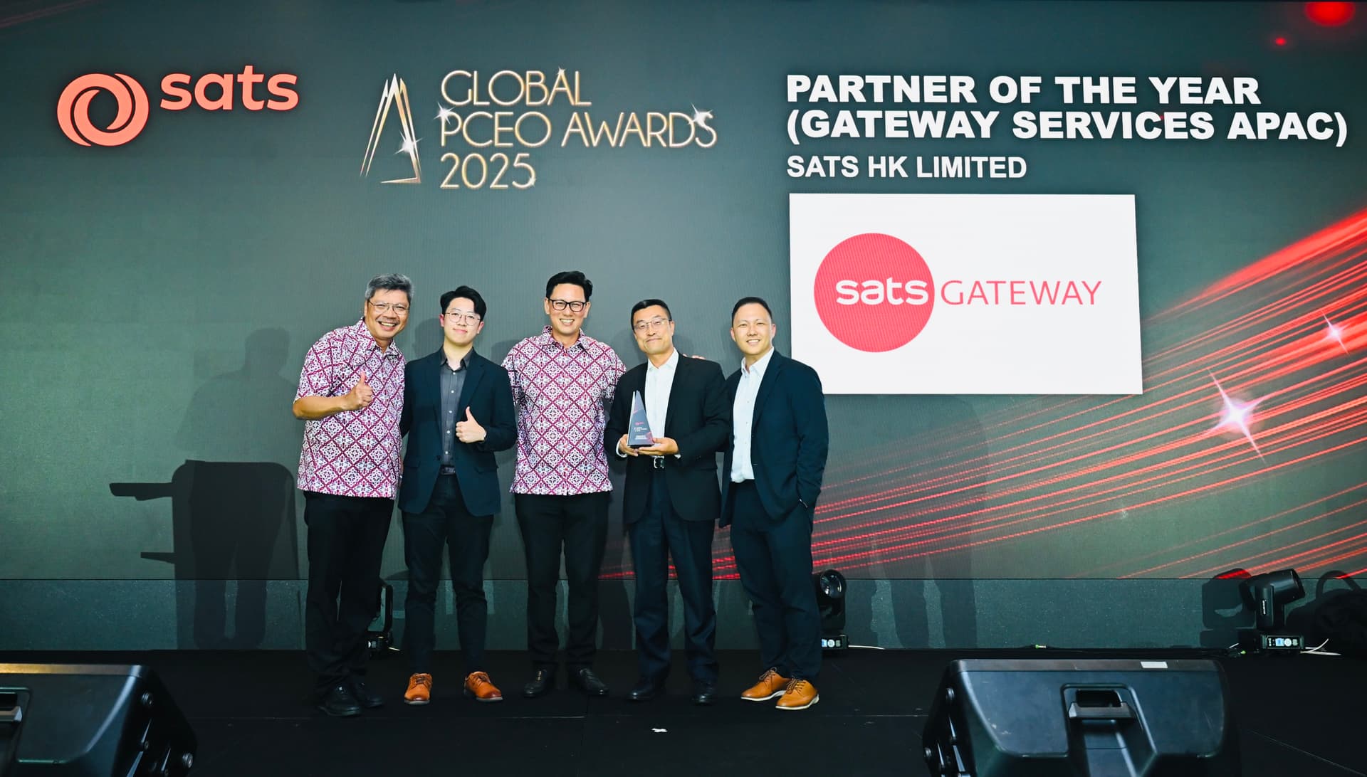 新翔香港荣获新翔集团颁发亚太区年度最佳合作伙伴奖